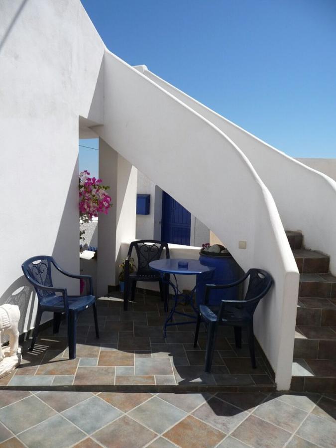 Floras Rooms And Studios Анафи Экстерьер фото