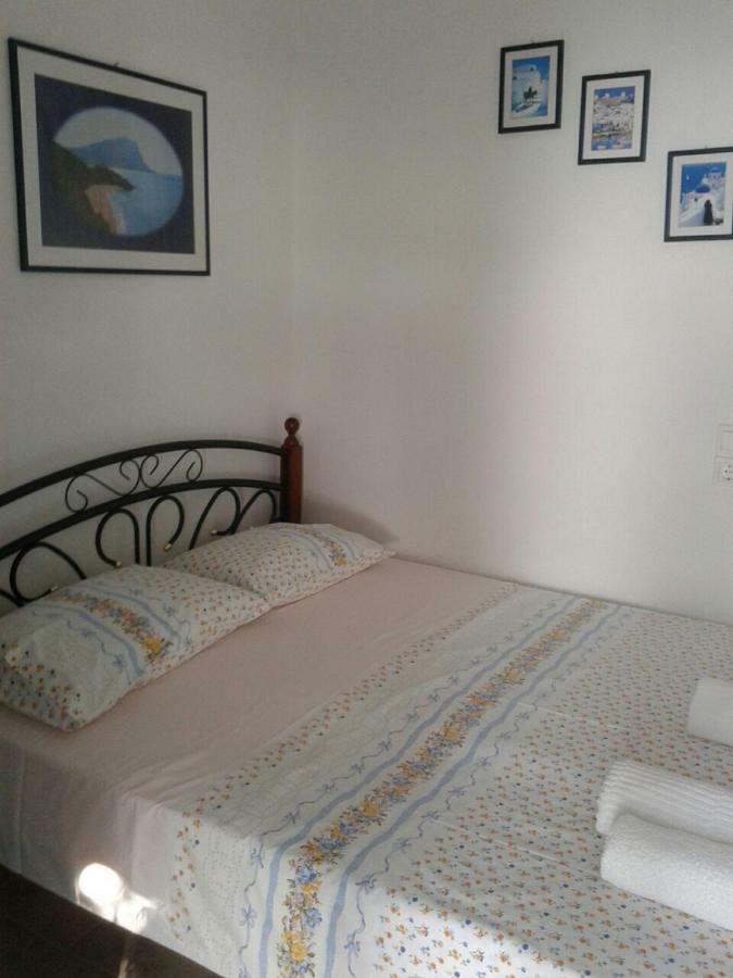 Floras Rooms And Studios Анафи Экстерьер фото